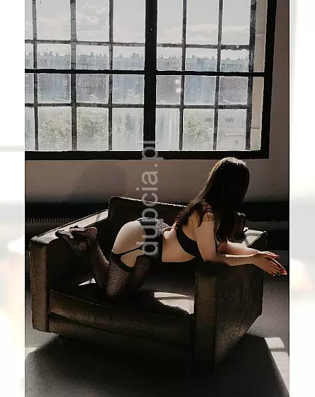Iza Winks 