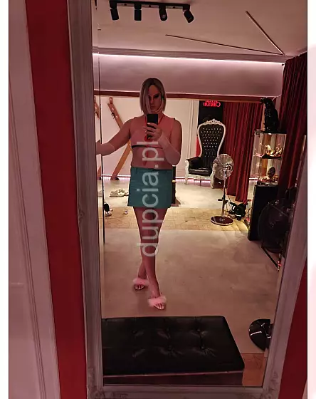 Trans Dominatrix 